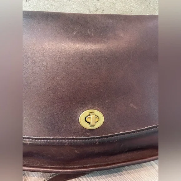 Vintage Coach City Bag Mahogany Flap Crossbody 9790 - Picture 2 of 12